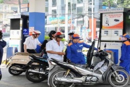 Giá xăng dầu hôm nay 10/12: Lao dốc, ghi nhận tuần giảm thứ 7 liên tiếp