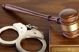 Tài xế bỏ lại xe bồn chở xăng rồi ẵm 1 tỉ đồng trốn vào TP.HCM