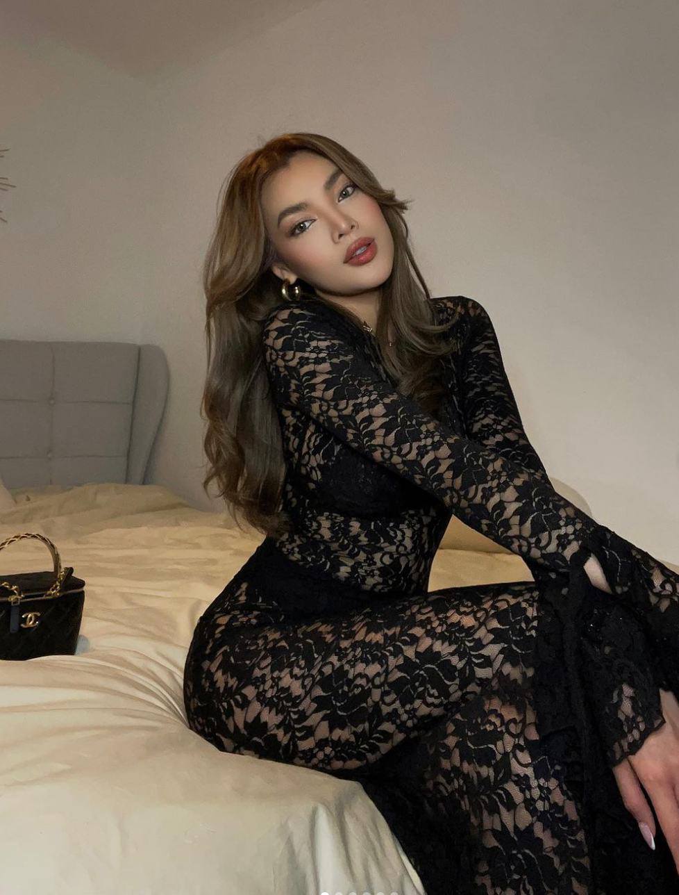 "Bạn gái Lương Thế Thành" mê mệt đồ trong suốt như sương, khoe trọn hình thể nuột nà - 2